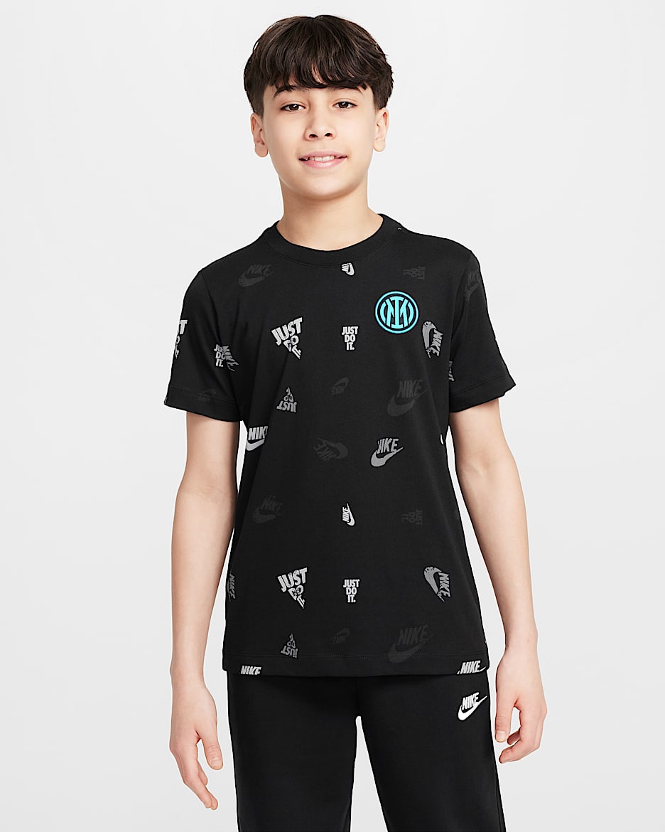 Inter Milan Older Kids' Nike Football Printed T-Shirt. Nike HR